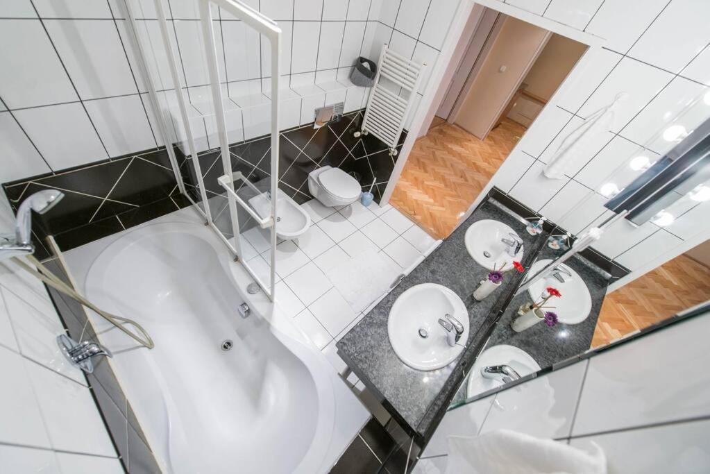 Venus Apartments - Renate Budapest Eksteriør bilde